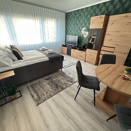 City Park Apartman Boedapest Buitenkant foto